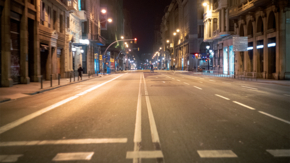 Ausgangssperre leere Straße Nacht Foto iStock Dennis Gleiss